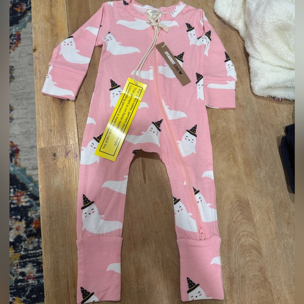 SpearmintLove pink ghost convertible sleeper, NWT